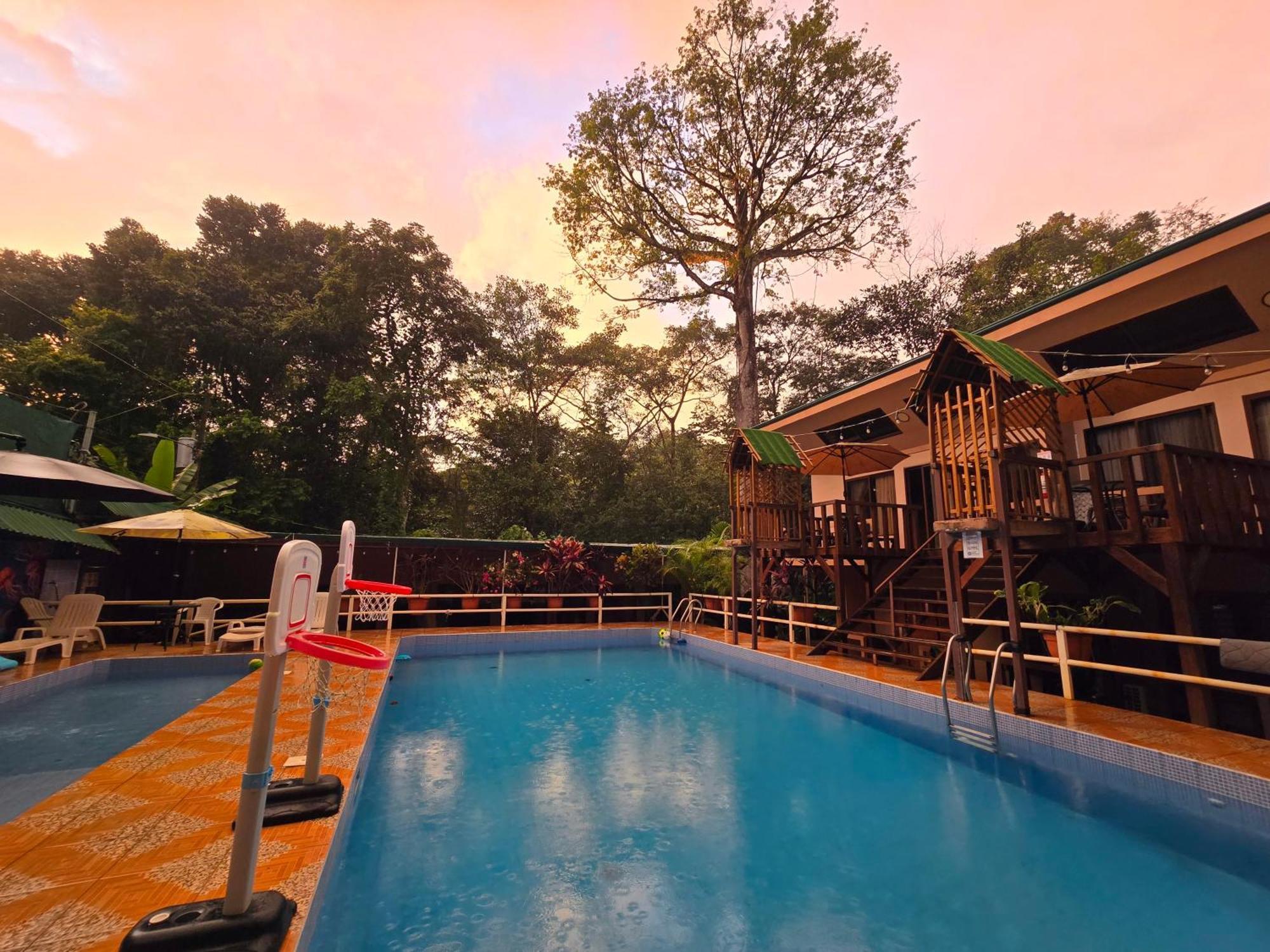 Cool Waters Jungle Villas Uvita Esterno foto